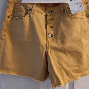 Sonoma cider yellow high rise  shorts size 12